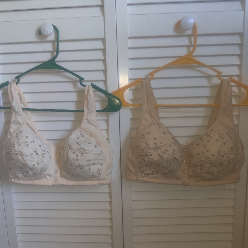Elegant Cream Tan Floral Women's Bra Bundle (2) Size Large